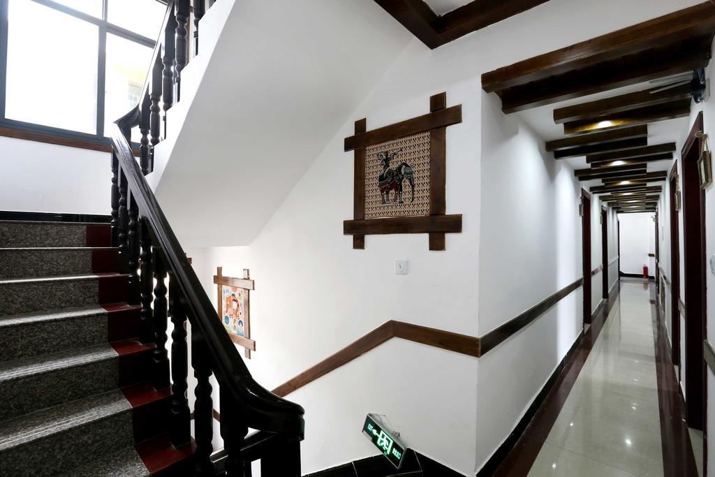 Bugu Hostel Wulingyuan Exterior photo